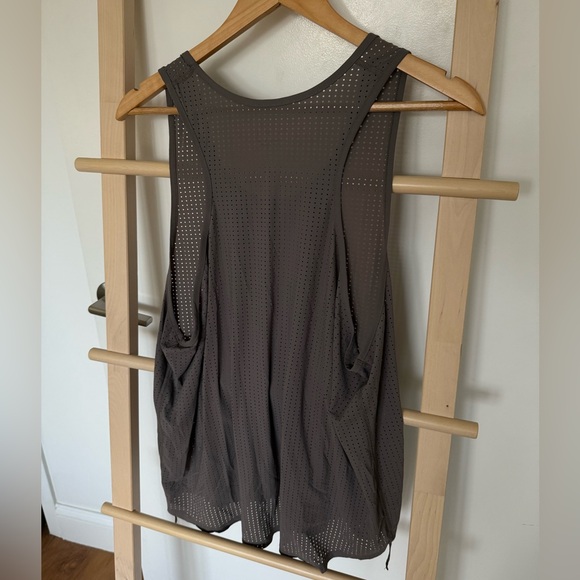 Satisfy Running Space‑O™ Singlet Tank - Picture 2 of 4